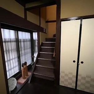maeniiya-machiya-inn.hotels-in-kyoto.org/